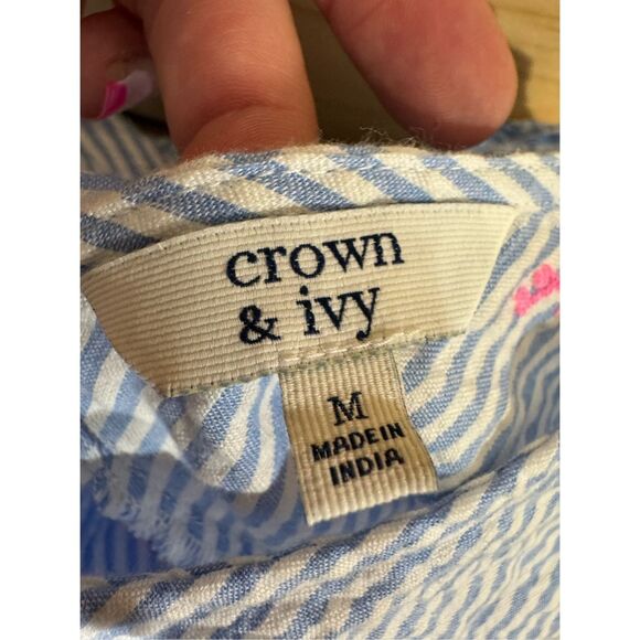 Crown & Ivy Women's Size Medium Blue Seersucker Sleeveless Top Pink Flamingo Emb - Picture 6 of 9